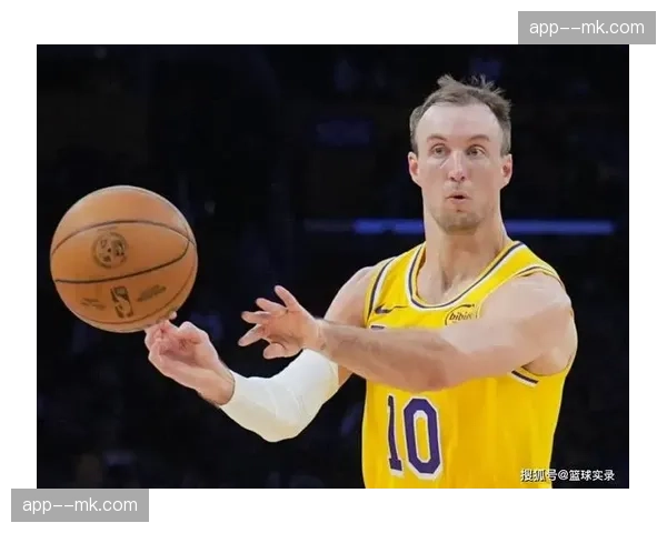 湖人肯纳德季后赛效率逆势提升，真实命中率62.5%成亮点